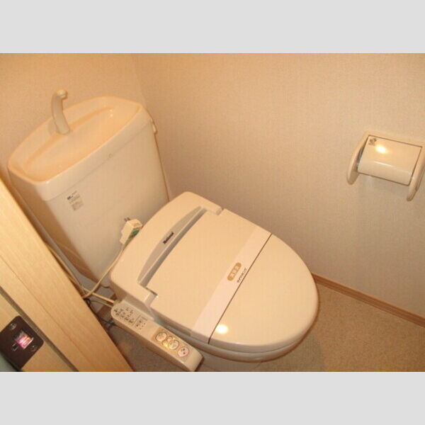 パテオ紙敷 トイレ　温水洗浄便座