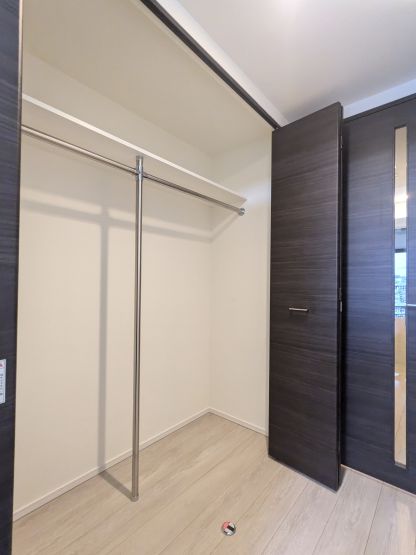 レグゼ王子神谷301号室 収納