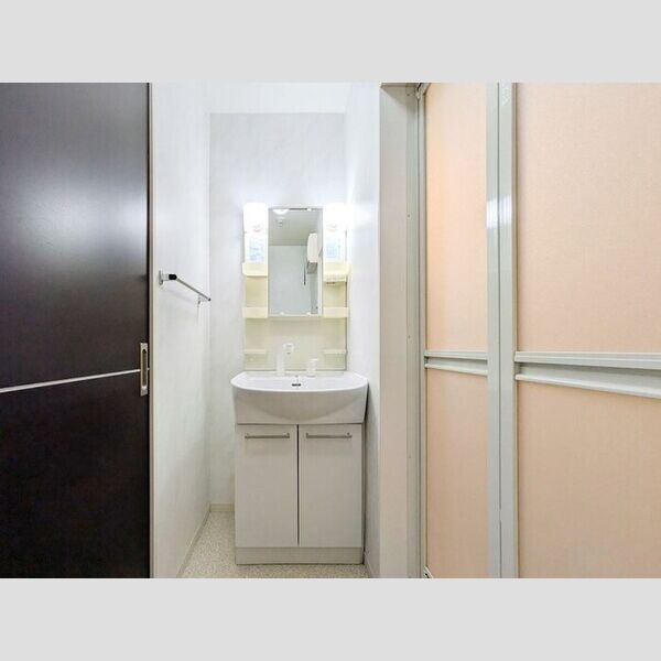 ヒラリバー103号室 洗髪洗面化粧台