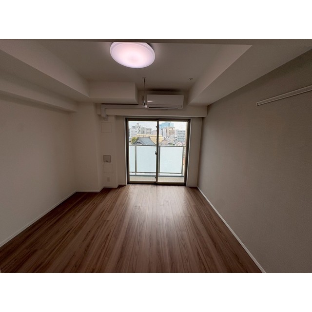 プレール・ドゥーク横濱子安402号室 内観