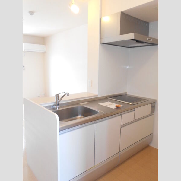 カルチェ　B システムキッチン