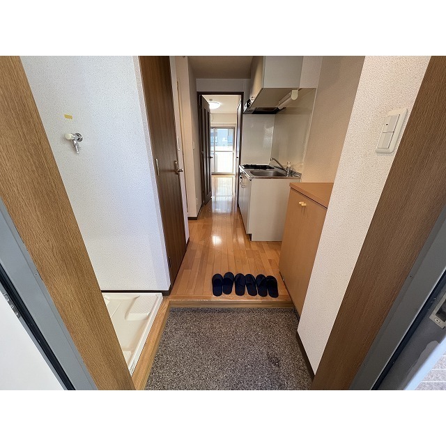 KCプレイス 温かい雰囲気の玄関♪