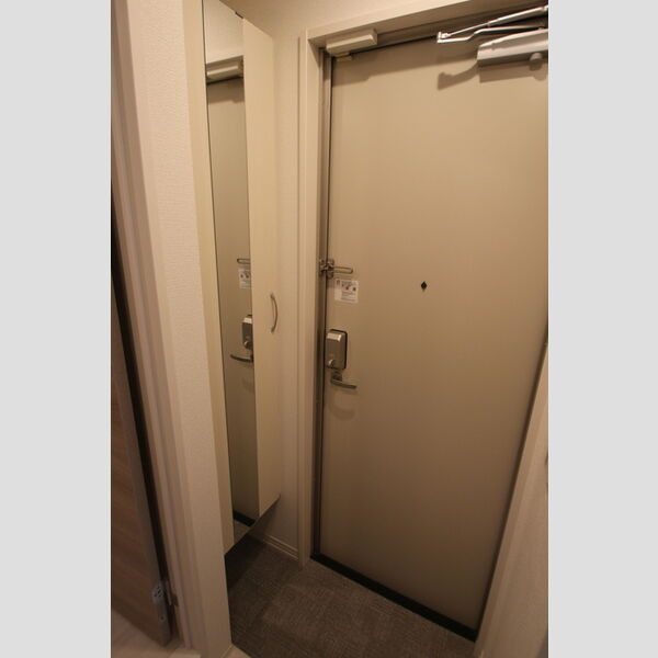 プラシード 玄関