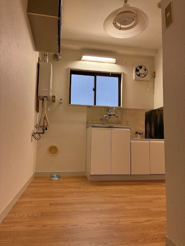 林田ビル 玄関