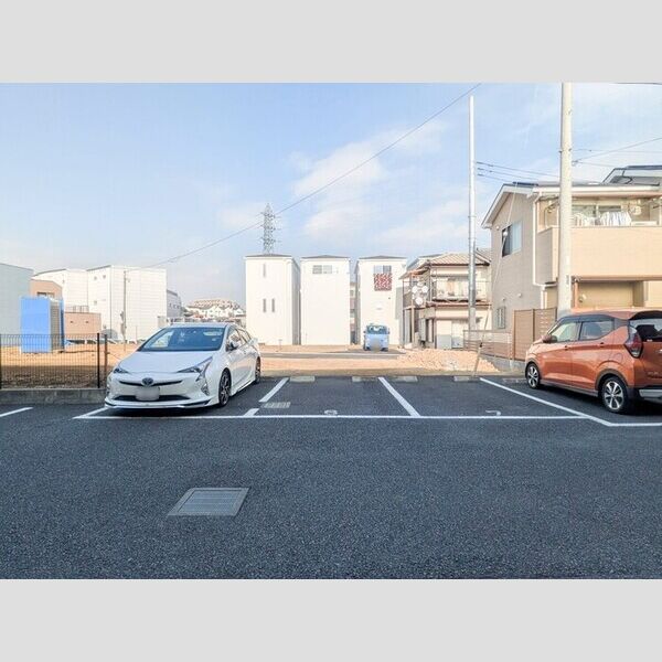 アトリオみなみだいらⅡ202号室 駐車場