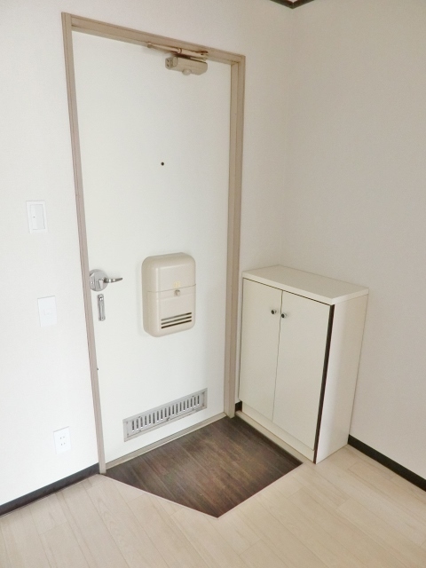 タウニー稲美Ｂ0202号室 玄関にはシューズボックス付き。