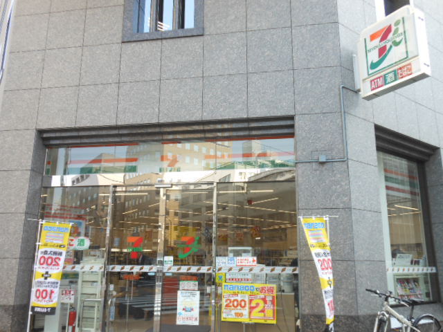 ガラ・シティ京橋 【コンビニエンスストア】「セブンイレブン」まで130ｍ