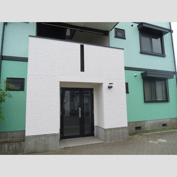 ハイカムールN エントランス