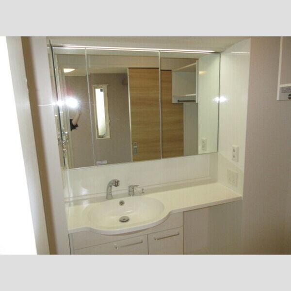 Blancheneige　A棟303号室 洗髪洗面化粧台