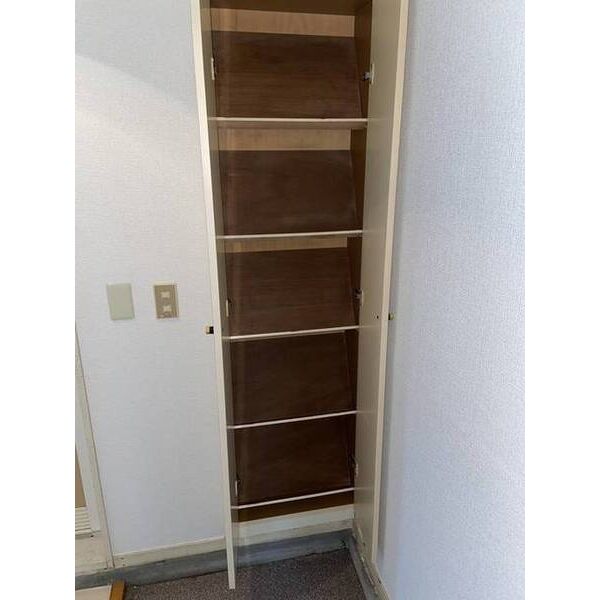 レオパレス津田沼第3 玄関