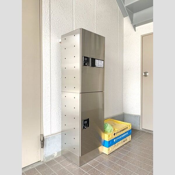 ウィンザー篠崎 宅配BOX