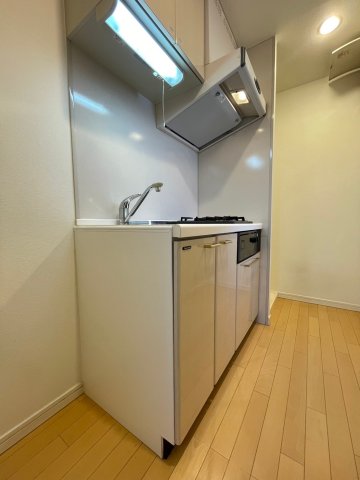 サーラ・コモド八幡山ヴェローナ309号室 キッチン
