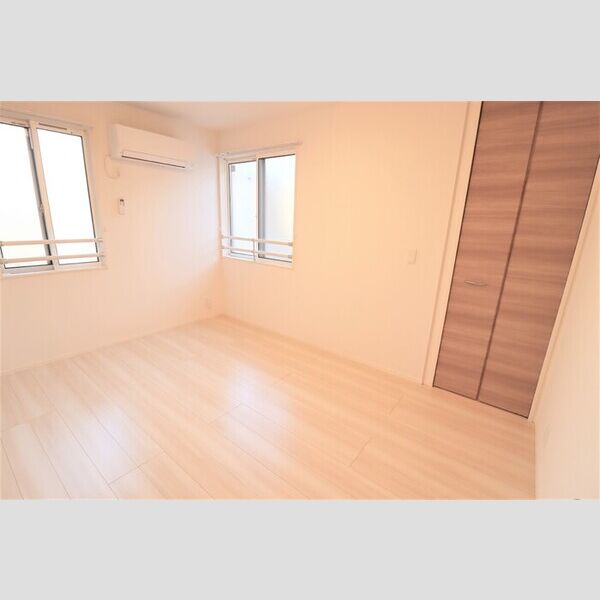 ストリーム久米川202号室 洋室6.1帖