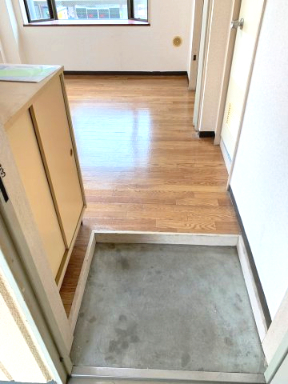キャッスル滝沢208号室 玄関
