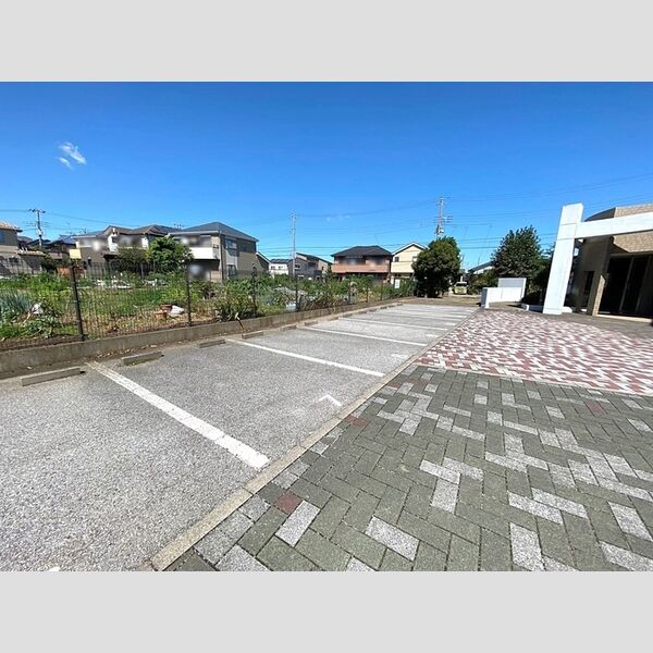 エクセルハイム海宝 駐車場