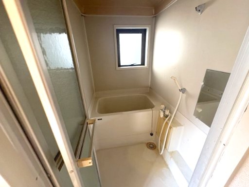 領家レジデンス クリーニング前の写真です