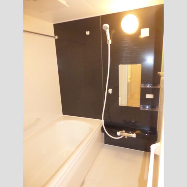 ヴィラグランデⅡ211号室 浴室