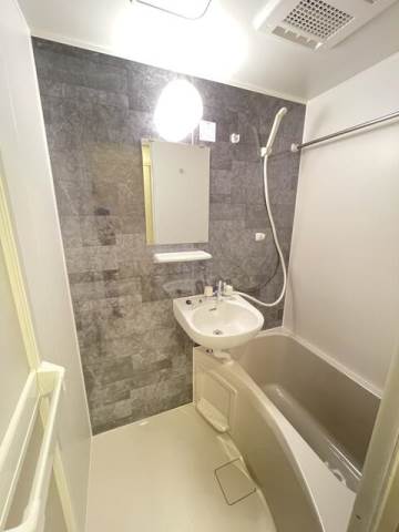 アクロス トイレ