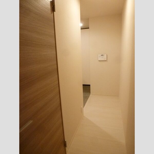 ディー クローナ102号室 廊下