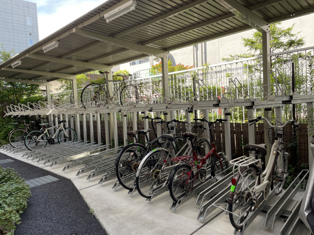 スカイコートグランデ清澄白河301号室 駐輪場