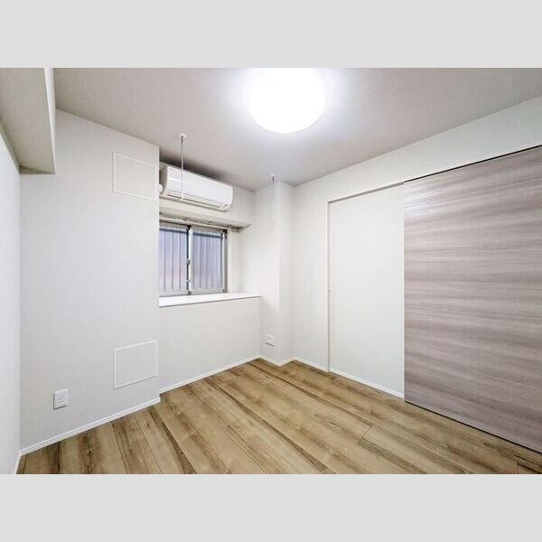 ソレイユ上落合201号室 洋室