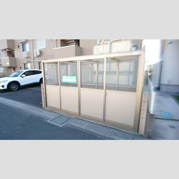 キャピタル美南　A302号室 ゴミ置き場