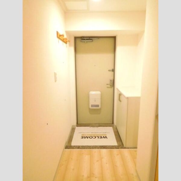 ワイズエメリールU1204号室 玄関