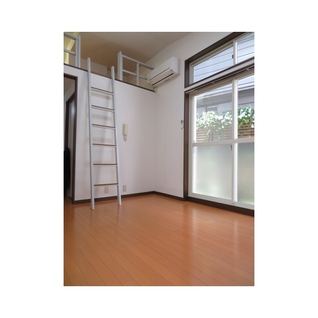 フロンティア リビング