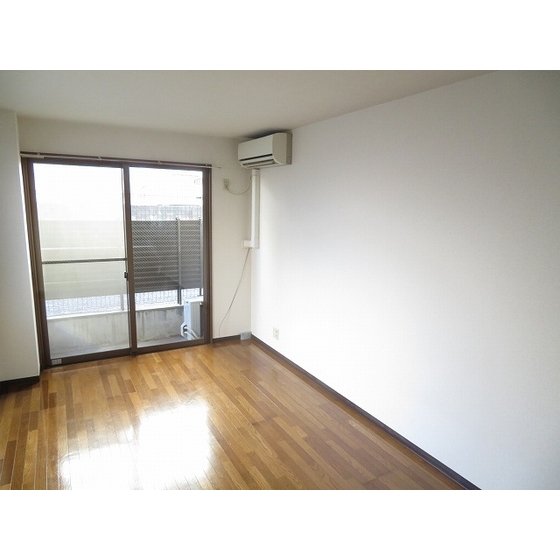 ＲＩＫＩパレス リビング