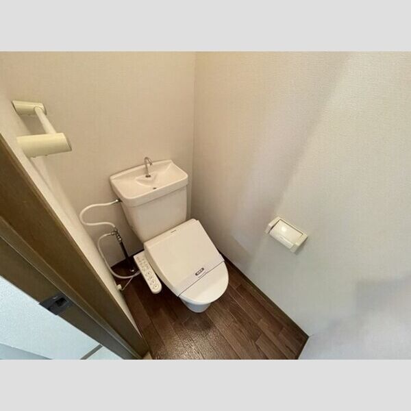 メゾンヴェール トイレ　温水洗浄暖房便座