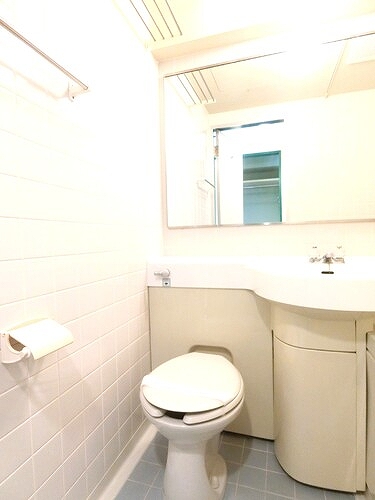 グラチアトルリ3階 トイレ※同タイプ別部屋前回募集時2021.5撮影