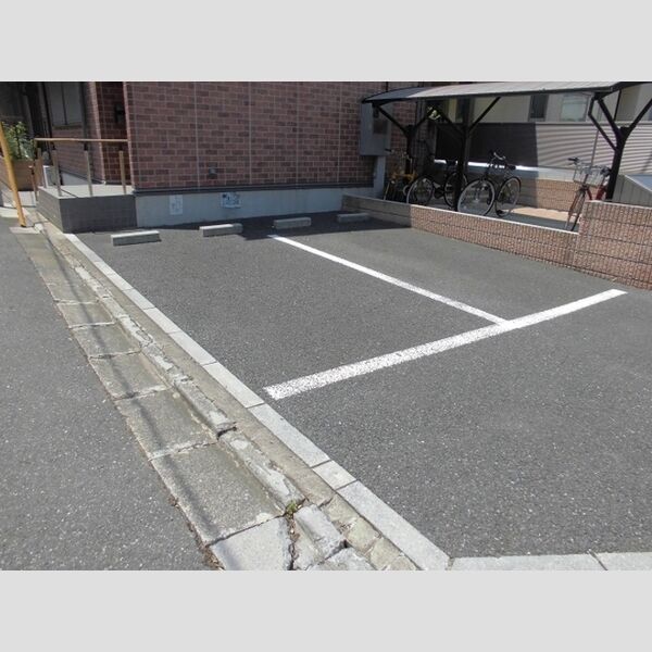 コンフォート北葛西 駐車場