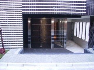 グラントゥルース東十条3階 エントランス