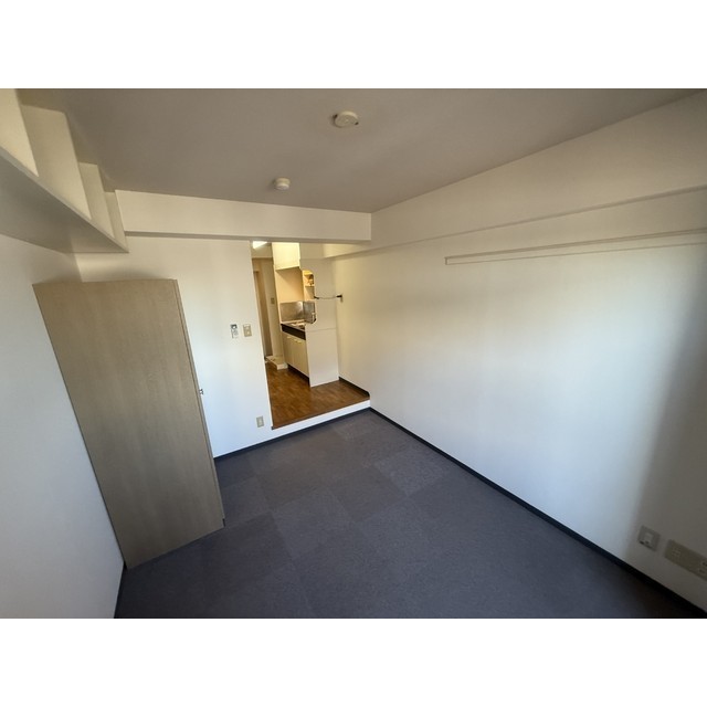 メゾン・ド・ディマンシェ601号室 リビング