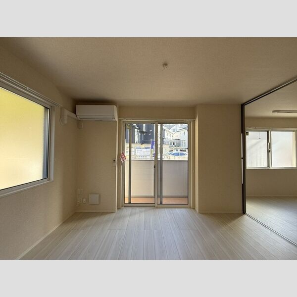 フォルテーヌ・イイクラⅠ103号室 リビング