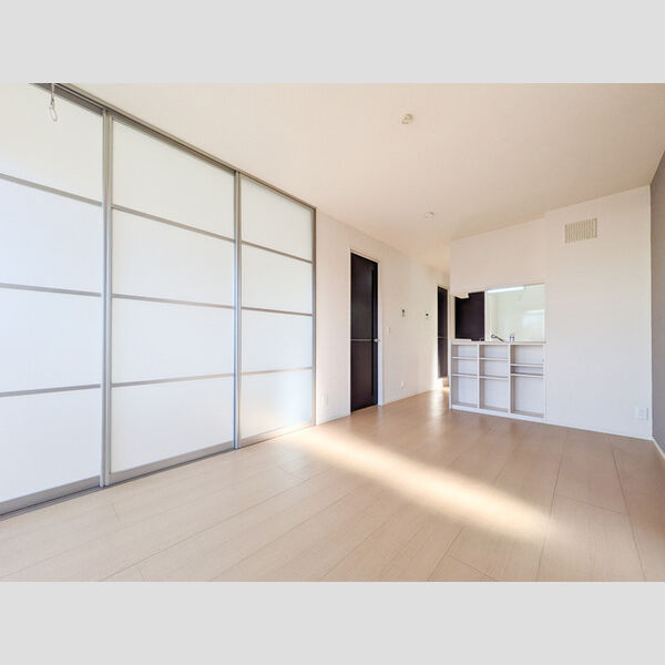 クラージュF号室 リビング