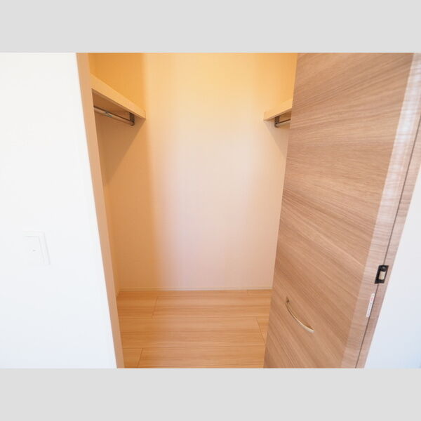 ヴィラージュたまプラーザ　桜 ウォークインクローゼット