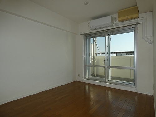 コスモ大和スターアベニューサードウイング7階 洋室　※2026年3月の写真