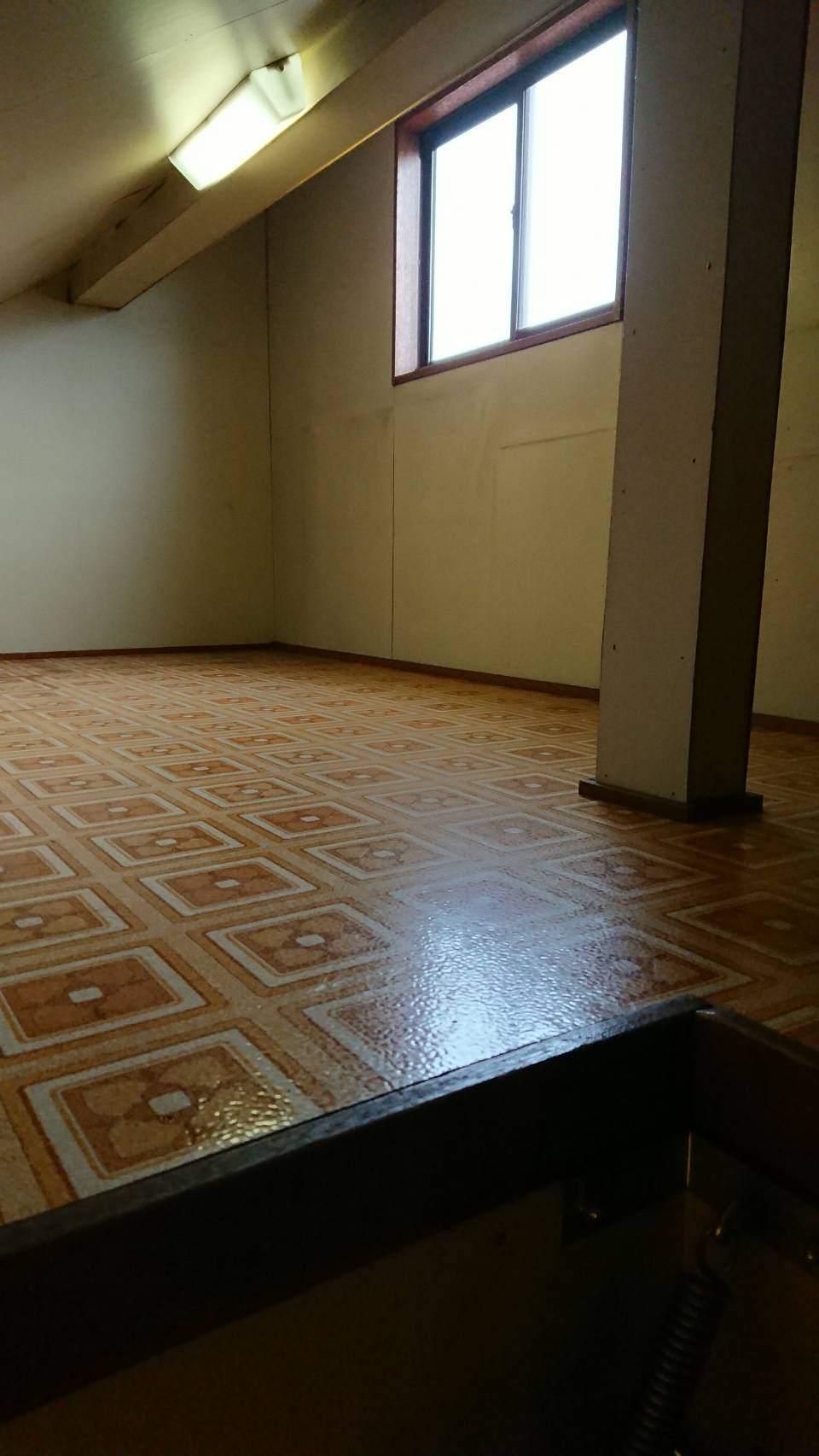 千歳台1丁目戸建て 約3帖の大規模屋根裏収納あり