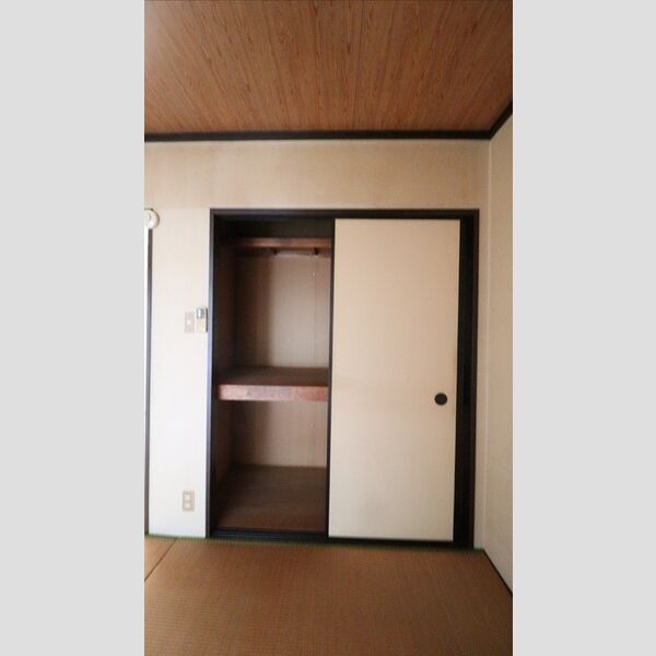 ジュネスヨシカワ206号室 ★物入れ★