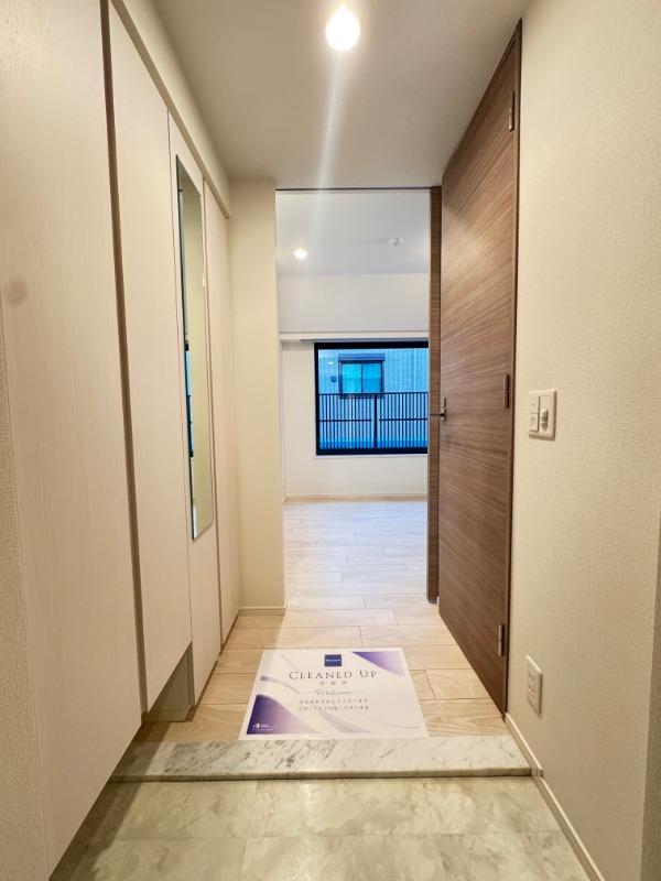 レジディア西小山 玄関