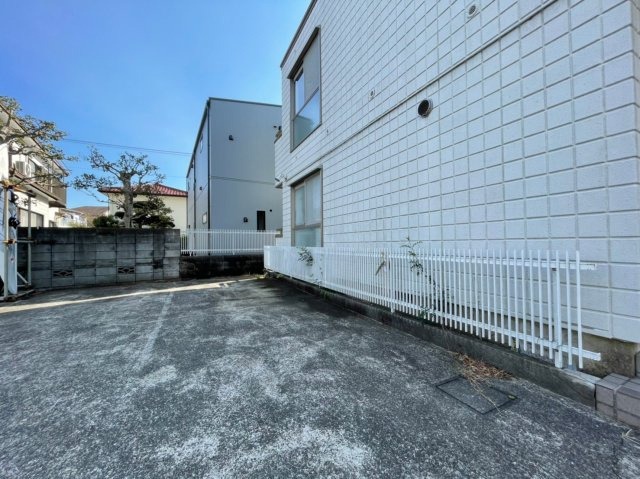 ドウエル11階 駐車場