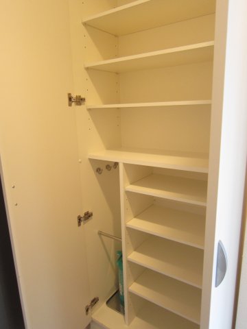 プライムアーバン目白1205号室 シューズボックス