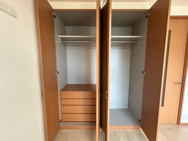 エルシオンⅡ203号室 クローゼット（イメージ）