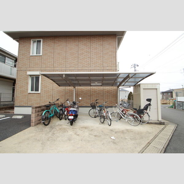 グリーンリーブス101号室 駐輪場