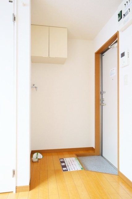 グレースベガ2階 玄関