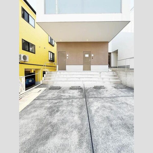 カーサアッカ 駐車場