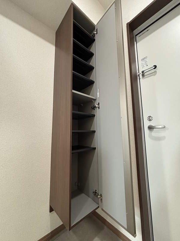 WELLDENCE鳩ケ谷2階 収納