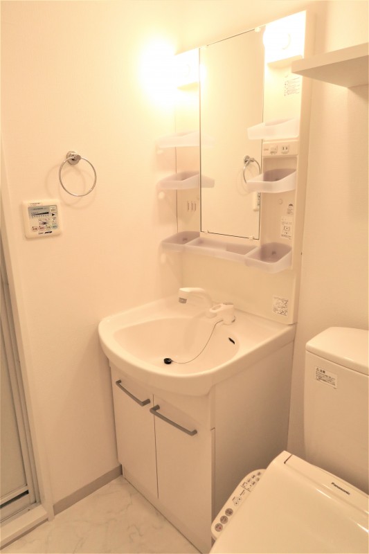 マーレ横浜白金3階 洗面