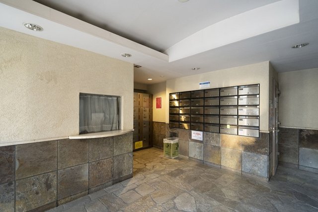 ロイヤルガーデン哲学堂6階 エントランス